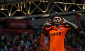神奇！中超-17分钟3球大逆转 云南3-2送泰山4轮不胜