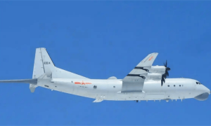 东海之上，“不速之客”挂弹来袭！中国战机逼近百米对峙20分钟