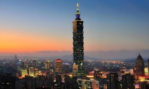 赖清德对大陆称呼变了，台军打响“第一枪”，解放军大军集结，信号强烈