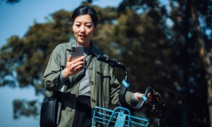 被“勒索”1000元后，租手机的年轻人后悔了
